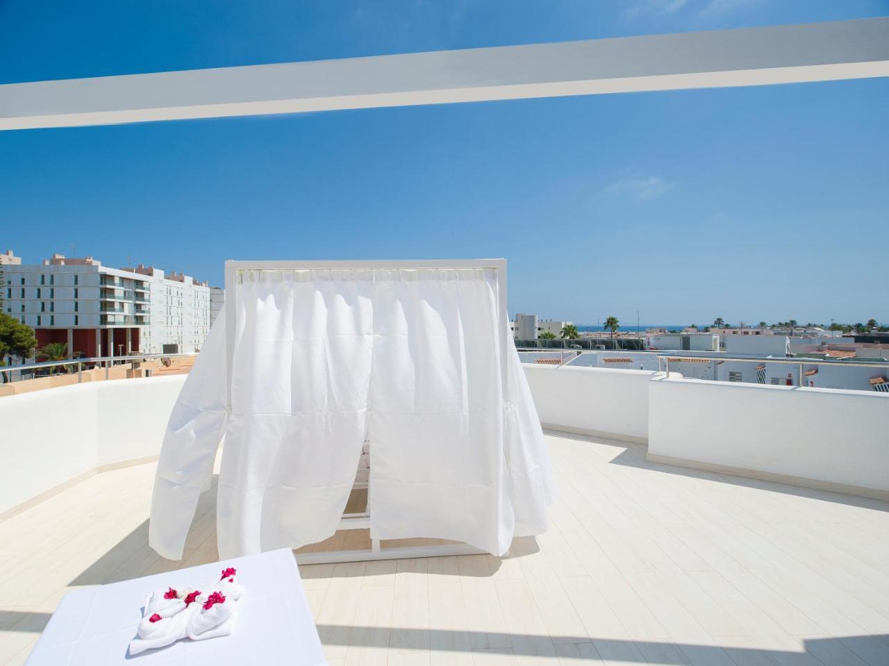 My Way Luxury Ibiza Studio - Ab Group Плая ден Боса Екстериор снимка