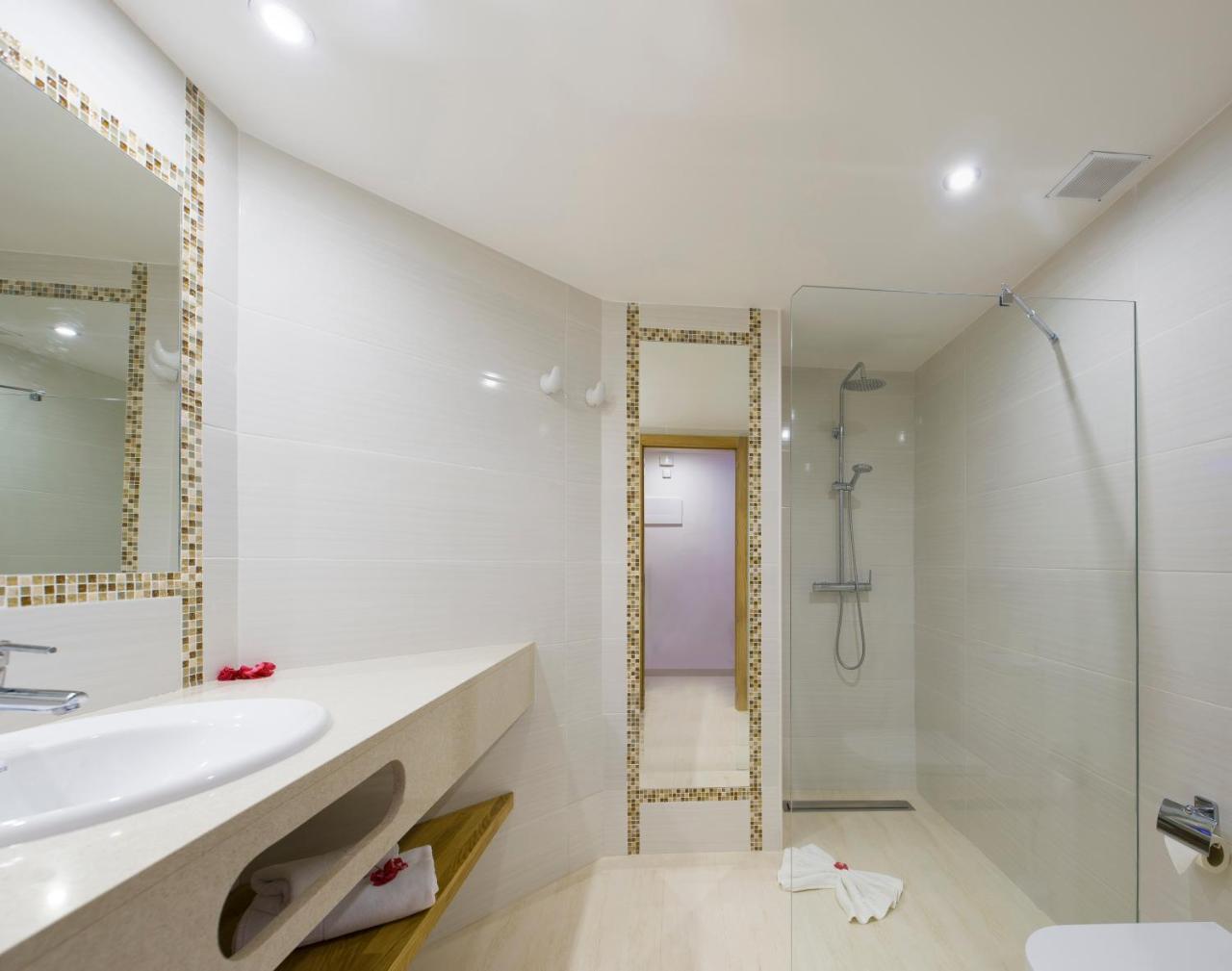 My Way Luxury Ibiza Studio - Ab Group Плая ден Боса Екстериор снимка