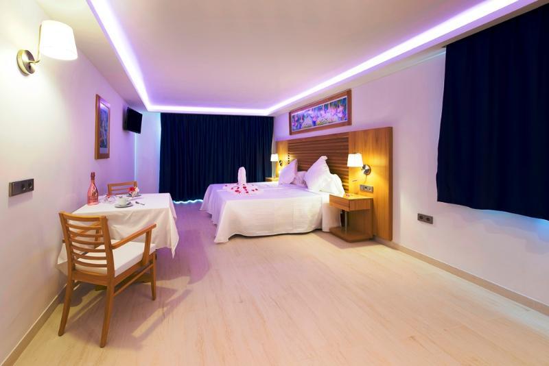 My Way Luxury Ibiza Studio - Ab Group Плая ден Боса Екстериор снимка